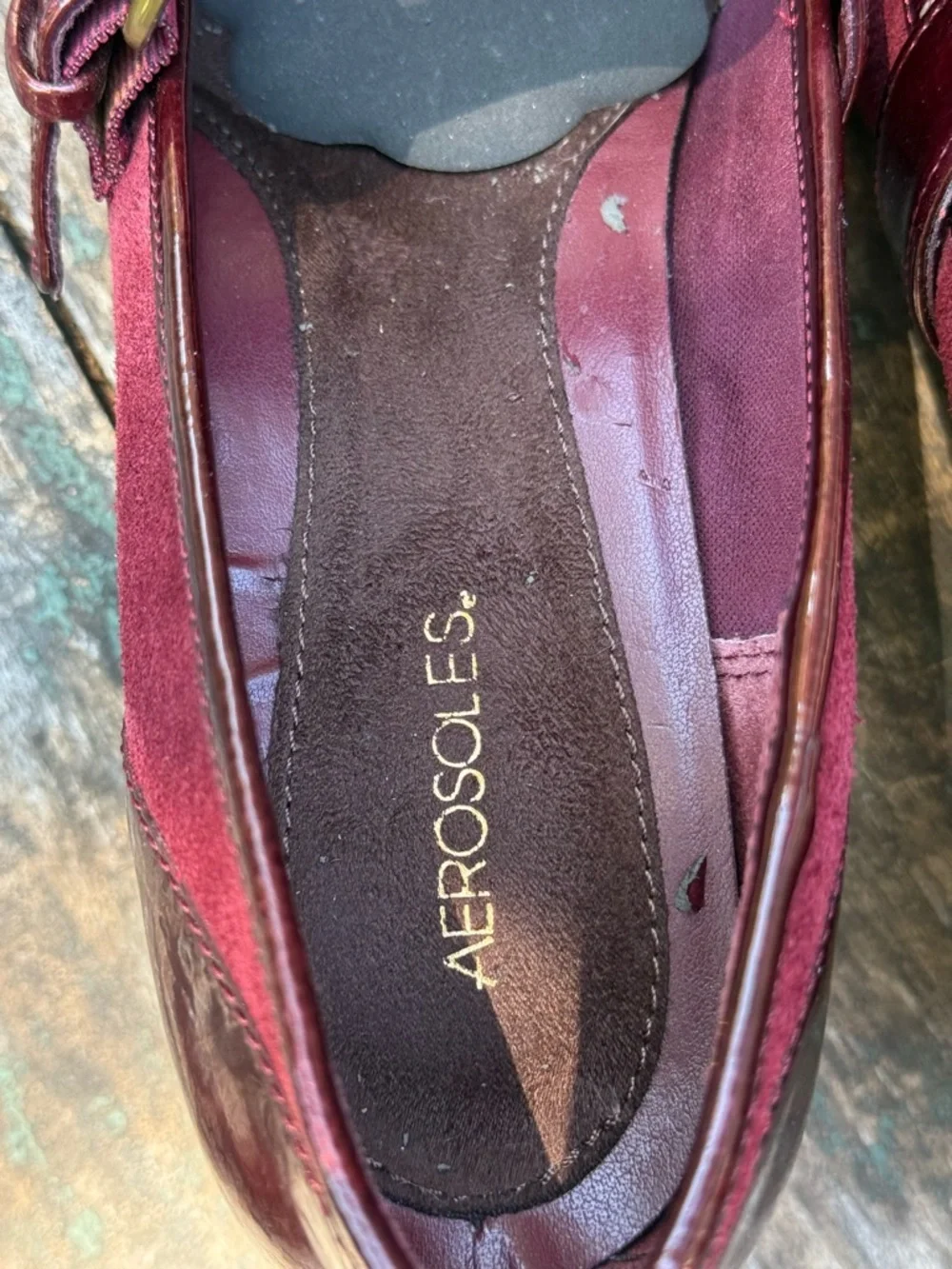 Aerosoles Maroon Suede Patent Leather Mary Jane Pumps Buckle Strap Size 8.5 EUC